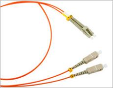 Патч-корд оптический TopLan, дуплексный, LC/UPC-SC/APC, SM, 10.0 м LSZH TopLan DPC-TOP-652-LC/U-SC/A-10.0 фото, купить, цена, магазин
